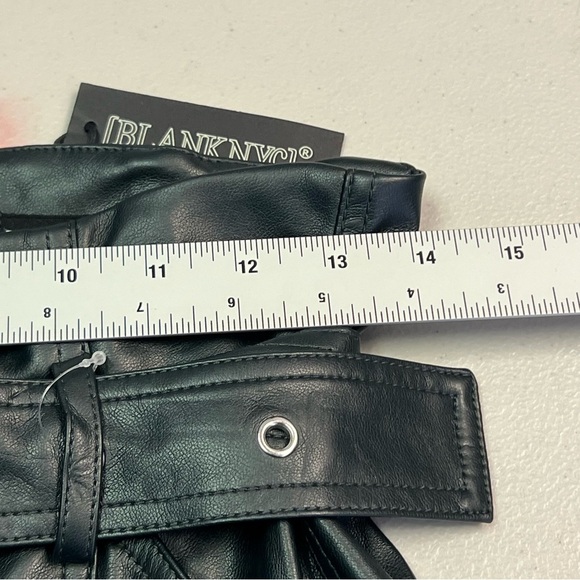 Blank NYC Women’s Black Faux Leather Pants with Belt Size 26 - Picture 9 of 9